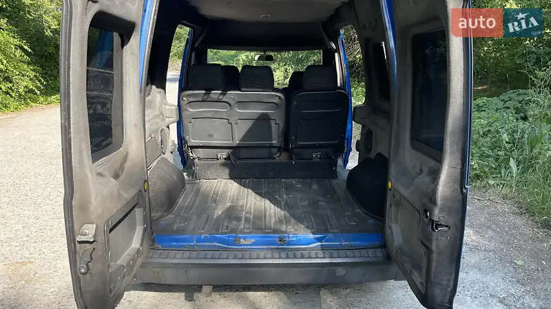 Грузопассажирский фургон Ford Transit Connect 2003 в 