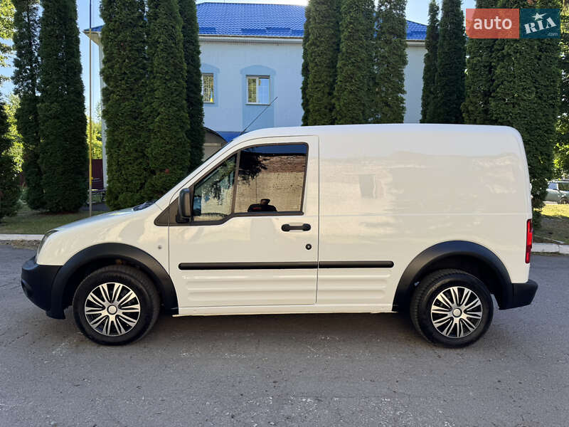 Вантажний фургон Ford Transit Connect 2009 в Кореці