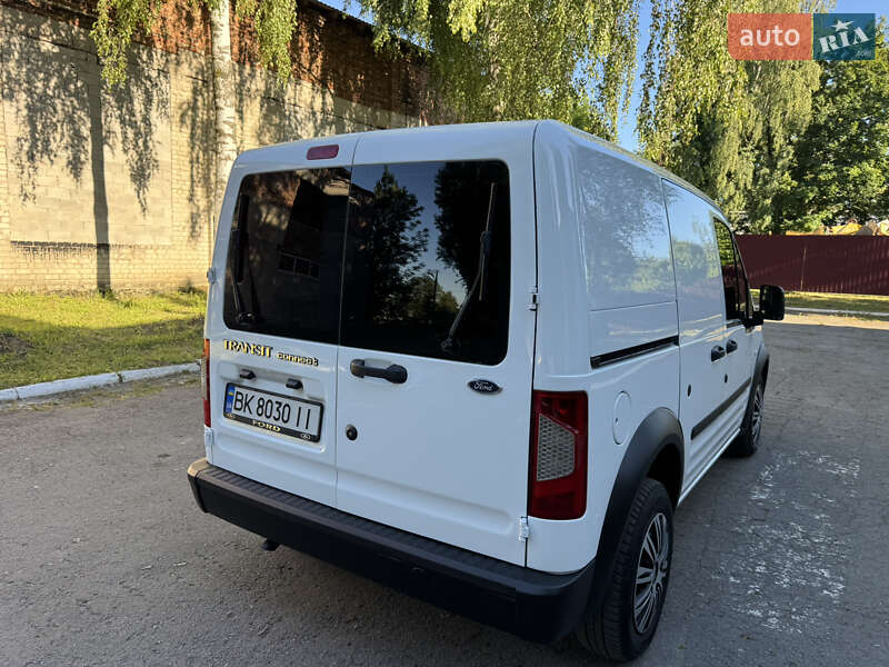 Вантажний фургон Ford Transit Connect 2009 в Кореці