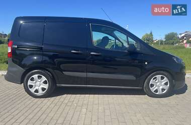 Грузовой фургон Ford Transit Connect 2022 в 