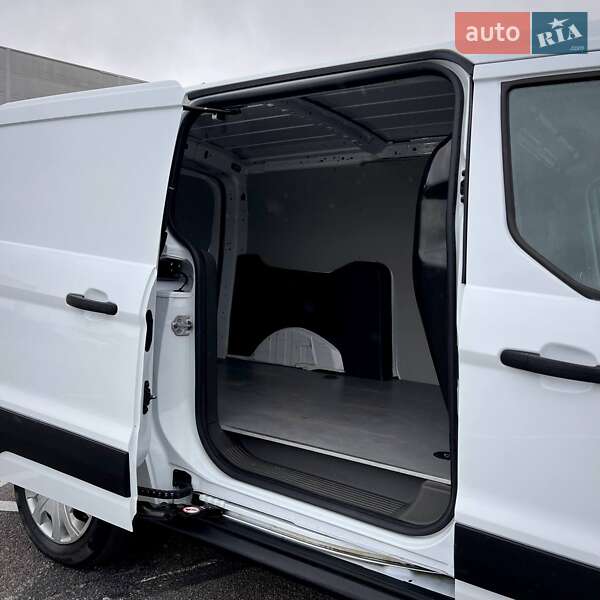 Вантажний фургон Ford Transit Connect 2018 в Києві