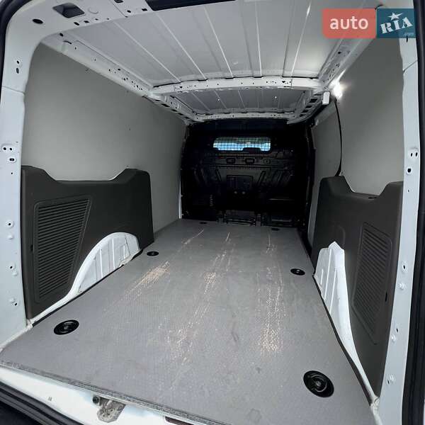 Вантажний фургон Ford Transit Connect 2018 в Києві