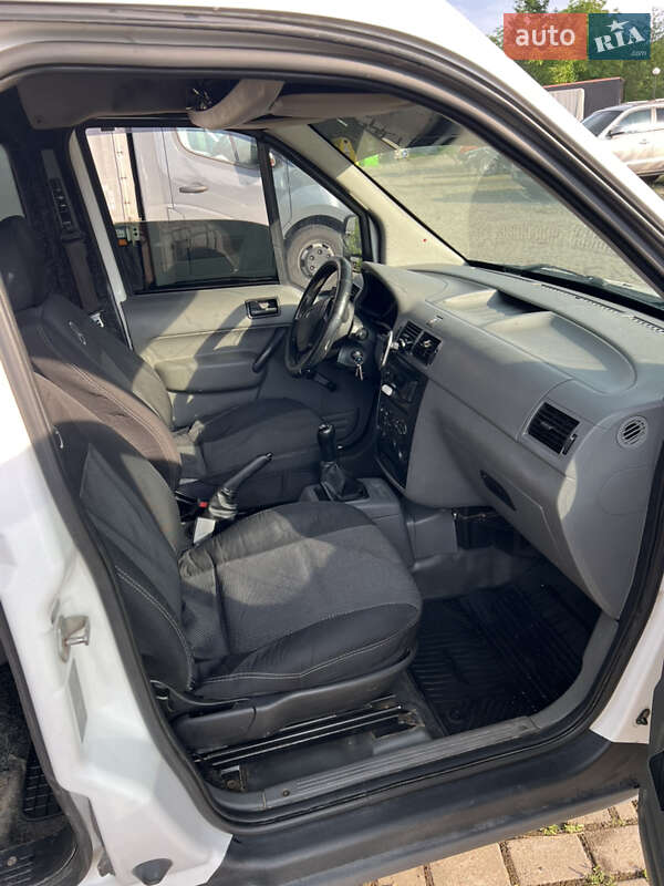 Минивэн Ford Transit Connect 2006 в Ивано-Франковске фото 7 Минивэн Ford Transit Connect 2006 в Ивано-Франковске