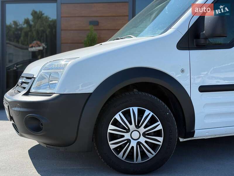 Грузовой фургон Ford Transit Connect 2009 в Ровно