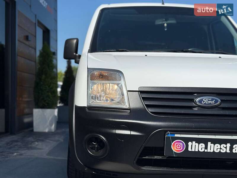 Грузовой фургон Ford Transit Connect 2009 в Ровно