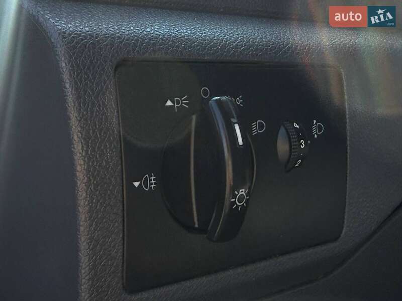 Грузовой фургон Ford Transit Connect 2009 в Ровно