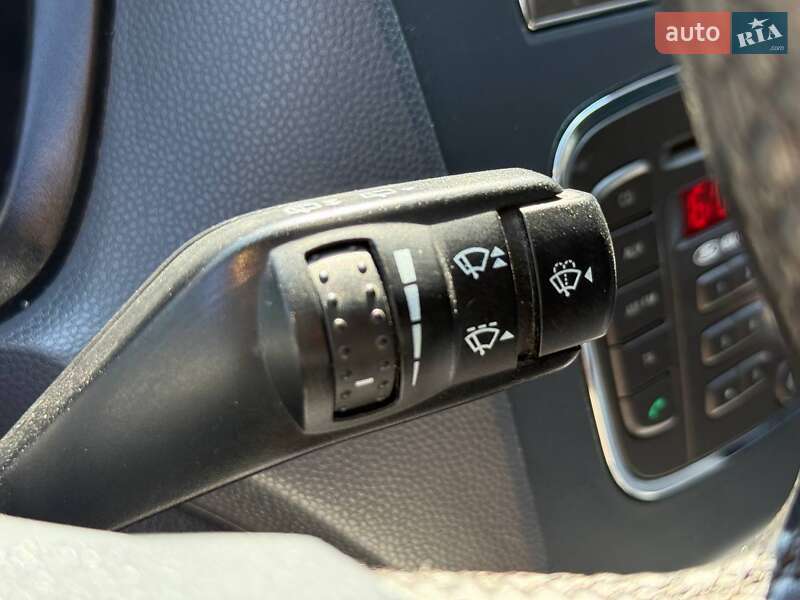 Грузовой фургон Ford Transit Connect 2009 в Ровно