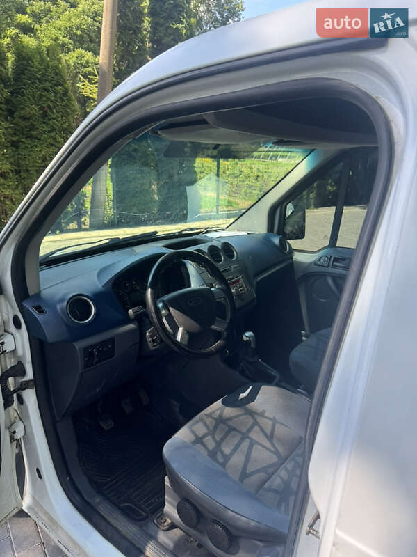 Грузовой фургон Ford Transit Connect 2010 в Шепетовке
