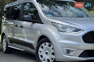 Минивэн Ford Transit Connect 2020 в 