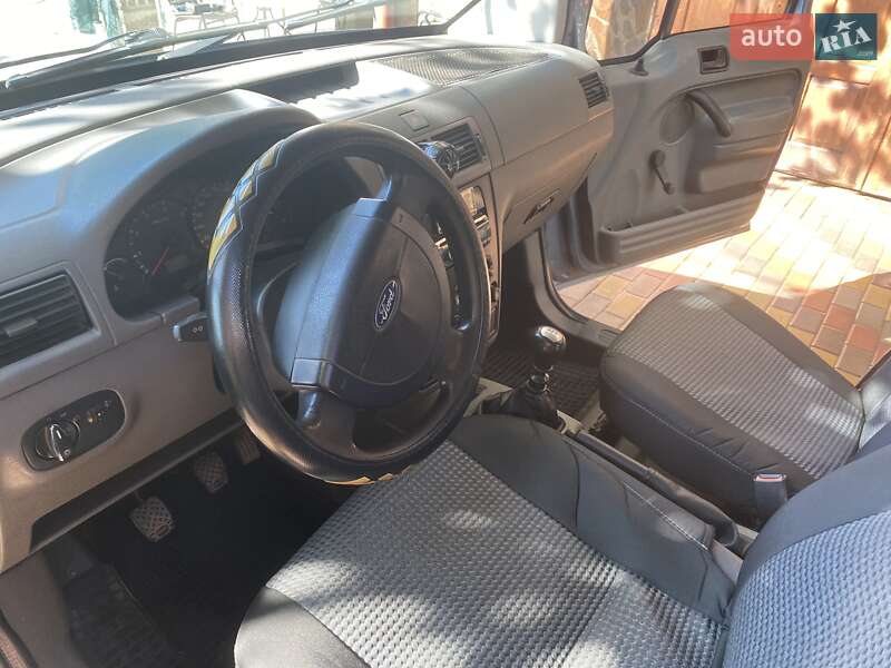 Мінівен Ford Transit Connect 2002 в Виноградові