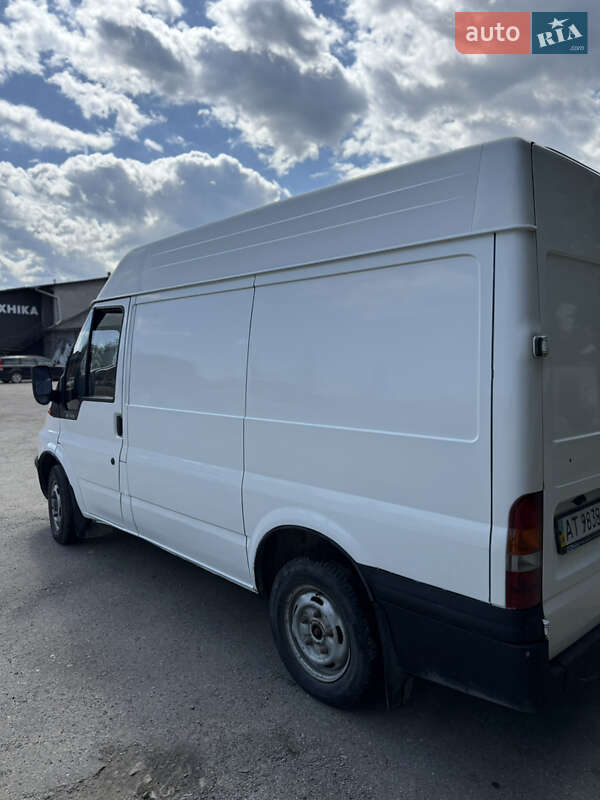 Грузовой фургон Ford Transit Connect 2004 в Надворной