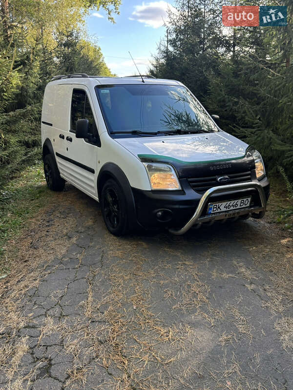 Вантажний фургон Ford Transit Connect 2010 в Сарнах