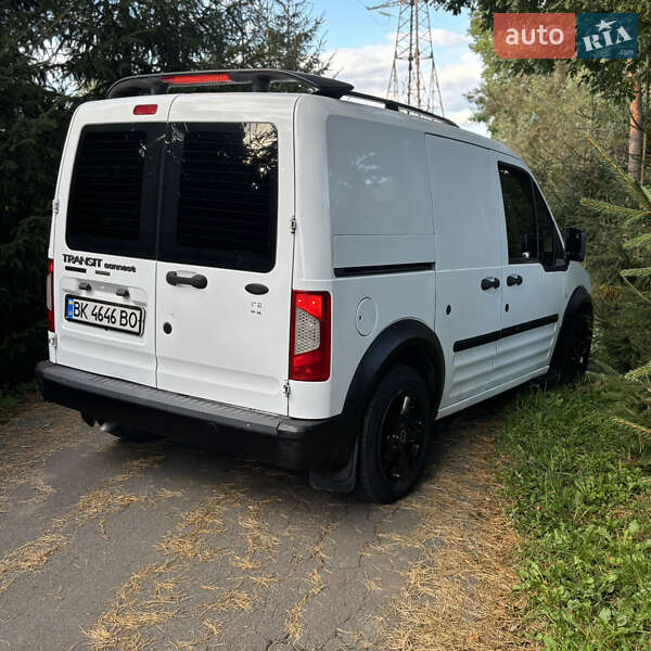 Вантажний фургон Ford Transit Connect 2010 в Сарнах