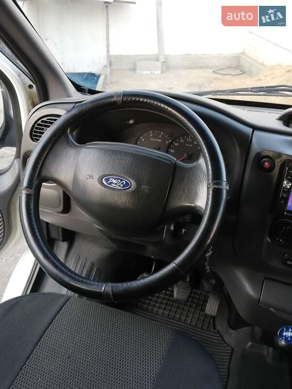 Минивэн Ford Transit Connect 2006 в Николаеве
