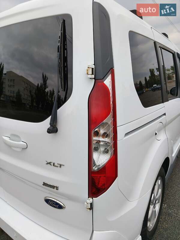 Минивэн Ford Transit Connect 2015 в Киеве