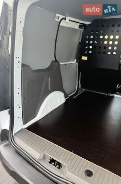 Грузовой фургон Ford Transit Connect 2020 в 