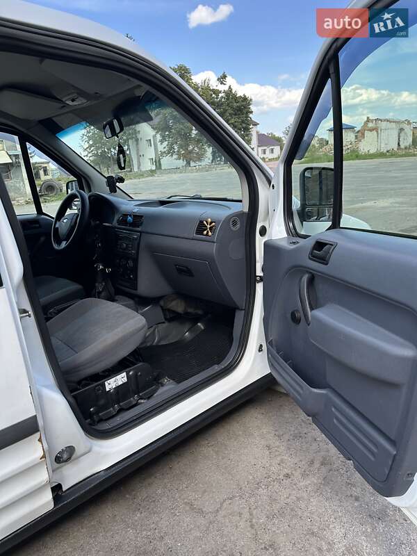 Минивэн Ford Transit Connect 2007 в Баре фото 13 Минивэн Ford Transit Connect 2007 в Баре