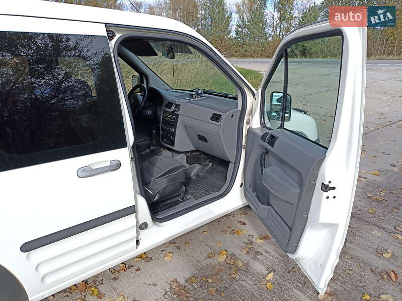 Минивэн Ford Transit Connect 2006 в Коростене