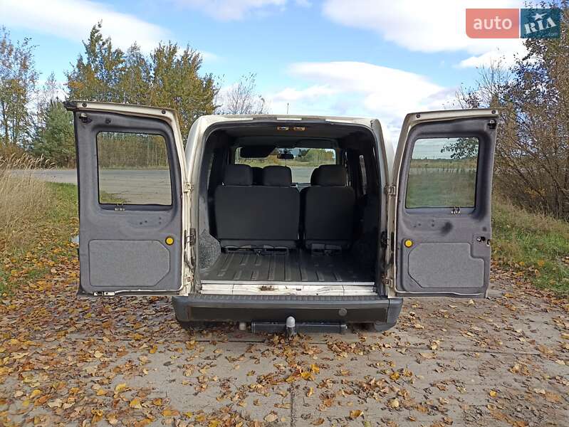 Минивэн Ford Transit Connect 2006 в Коростене