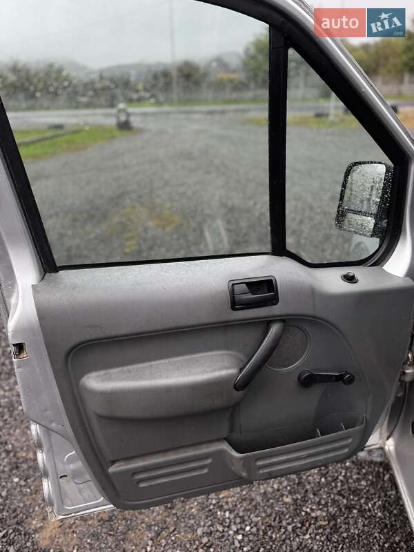 Минивэн Ford Transit Connect 2005 в Ужгороде