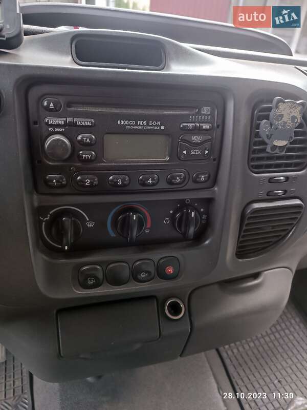 Мінівен Ford Transit Connect 2004 в Рівному
