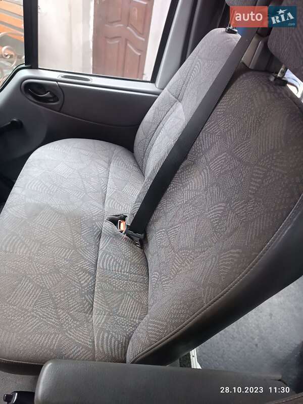 Мінівен Ford Transit Connect 2004 в Рівному
