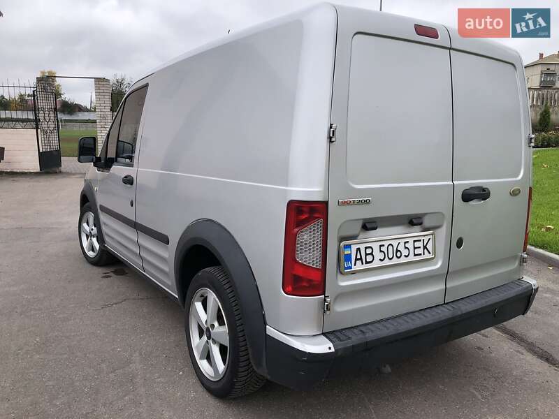 Вантажний фургон Ford Transit Connect 2012 в Липовці