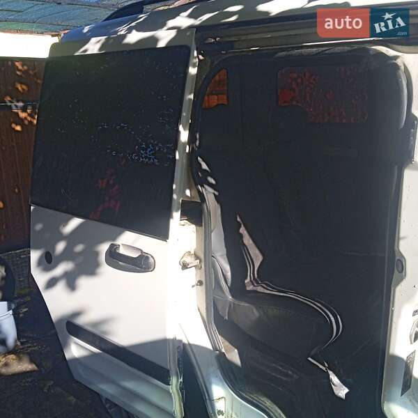 Минивэн Ford Transit Connect 2003 в Снигиревке фото 13 Минивэн Ford Transit Connect 2003 в Снигиревке