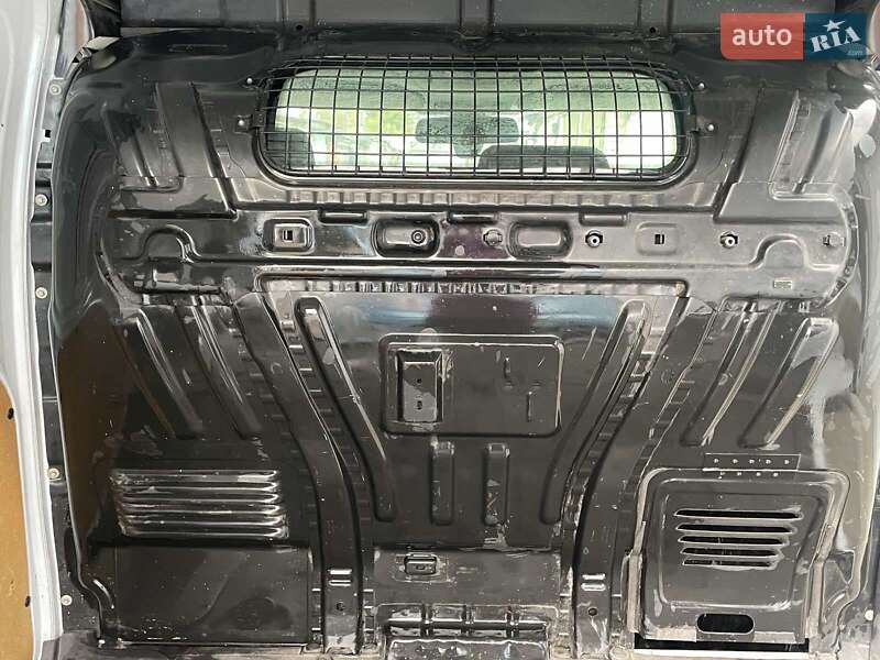 Грузовой фургон Ford Transit Connect 2014 в Киеве