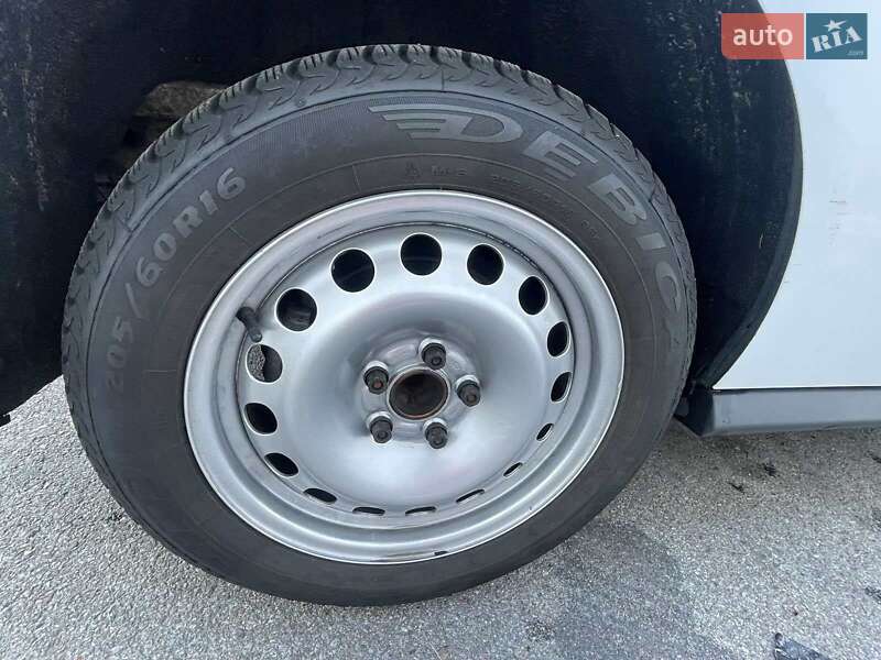 Грузовой фургон Ford Transit Connect 2014 в Киеве