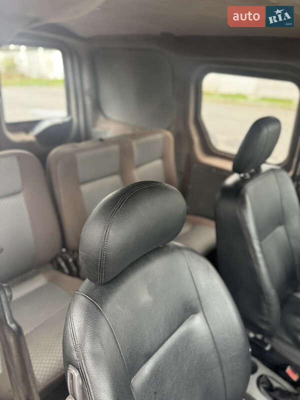 Мінівен Ford Transit Connect 2005 в Одесі