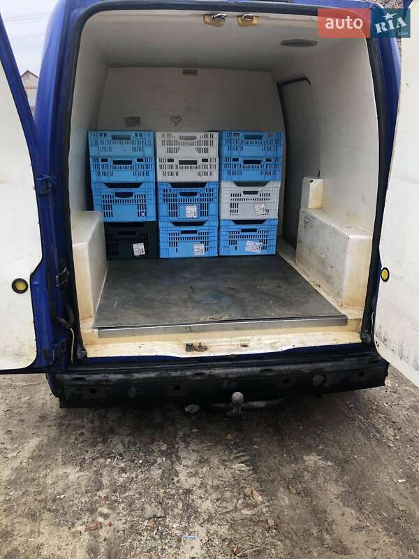 Вантажний фургон Ford Transit Connect 2010 в Охтирці