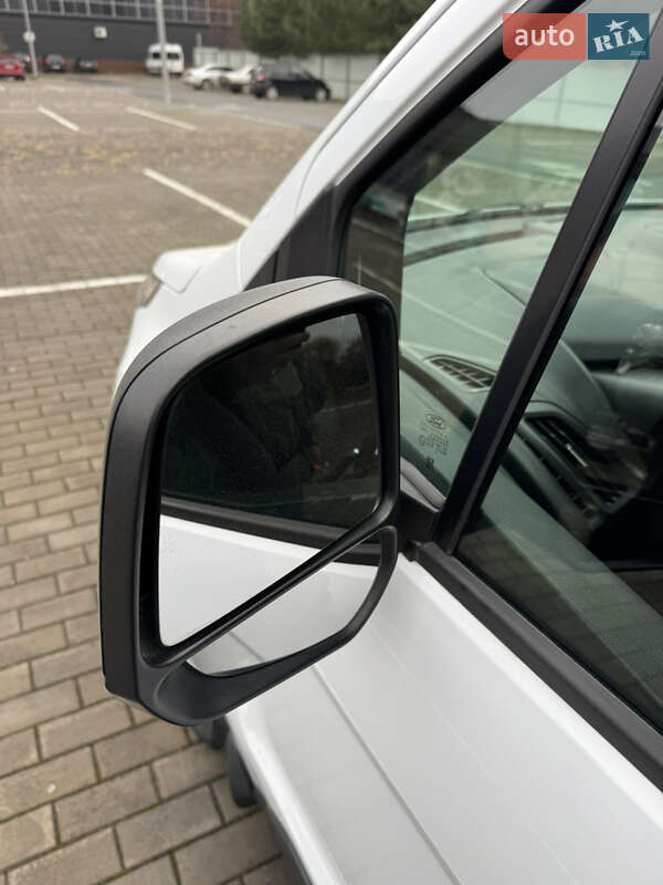 Вантажний фургон Ford Transit Connect 2018 в Луцьку