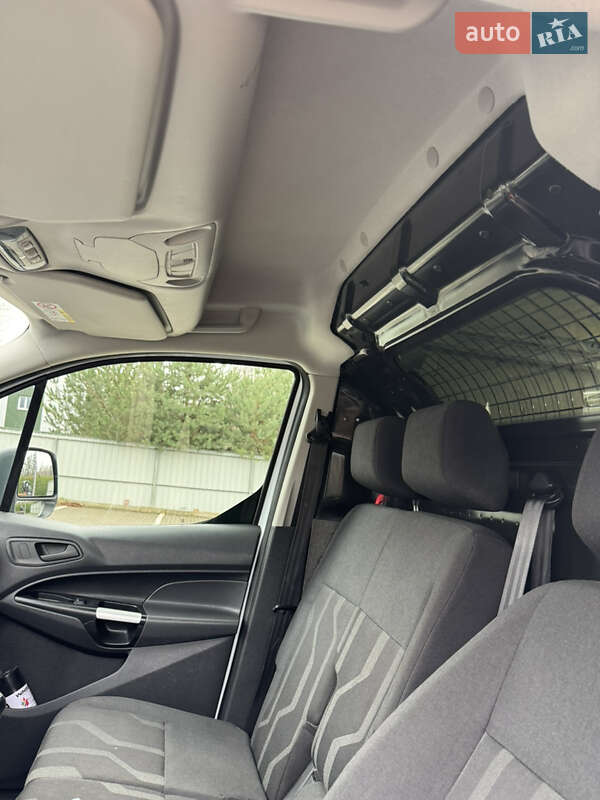 Вантажний фургон Ford Transit Connect 2018 в Луцьку