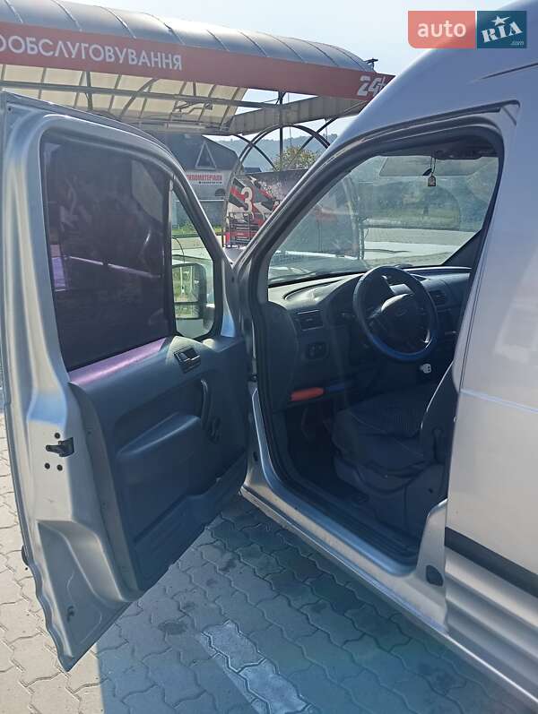 Грузовой фургон Ford Transit Connect 2007 в Ужгороде