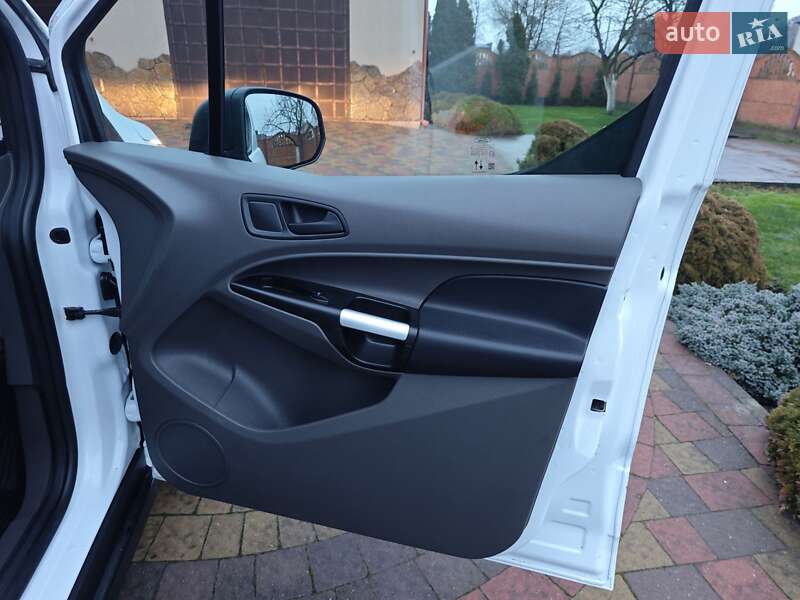 Грузовой фургон Ford Transit Connect 2021 в Радивилове