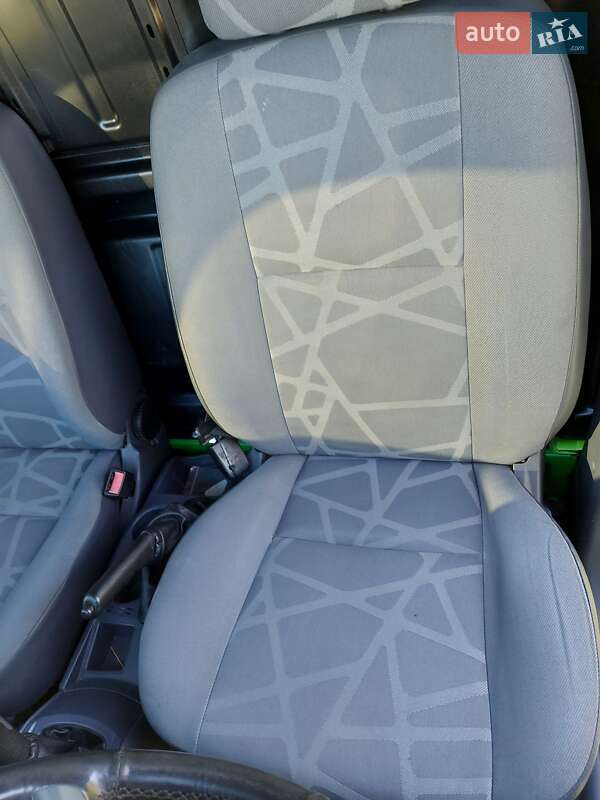 Грузовой фургон Ford Transit Connect 2012 в Онуфриевке фото 10 Грузовой фургон Ford Transit Connect 2012 в Онуфриевке