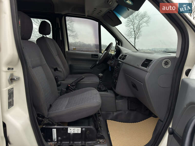 Минивэн Ford Transit Connect 2003 в Черновцах