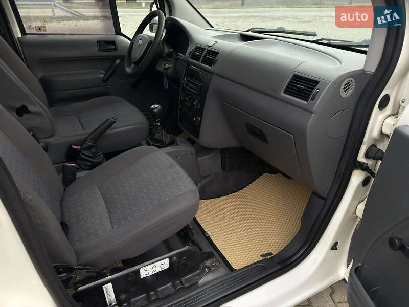 Минивэн Ford Transit Connect 2003 в Черновцах