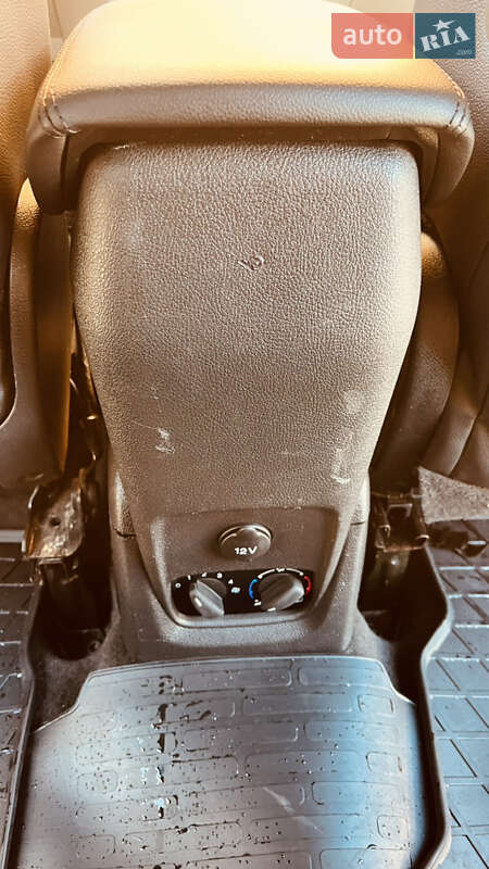 Мінівен Ford Transit Connect 2015 в Луцьку