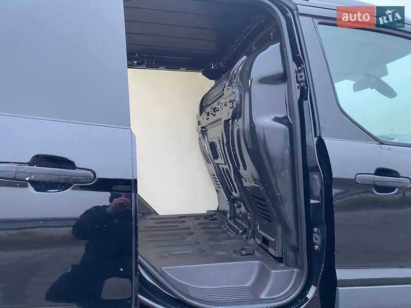 Грузовой фургон Ford Transit Connect 2017 в Радивилове