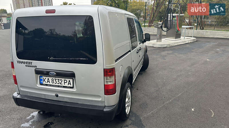 Грузовой фургон Ford Transit Connect 2004 в Киеве