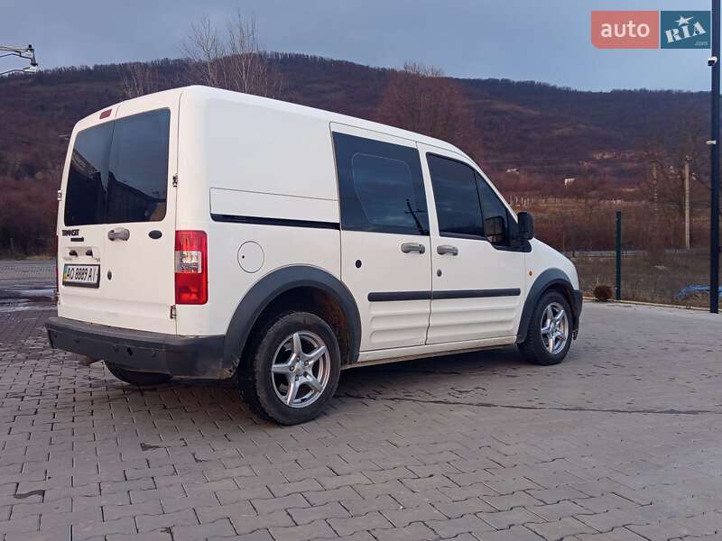 Минивэн Ford Transit Connect 2005 в Виноградове