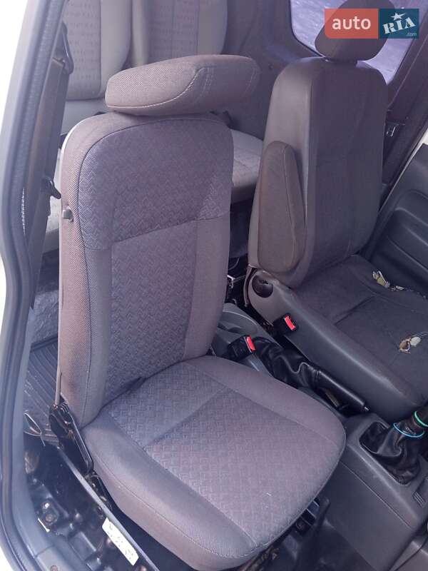 Минивэн Ford Transit Connect 2005 в Виноградове