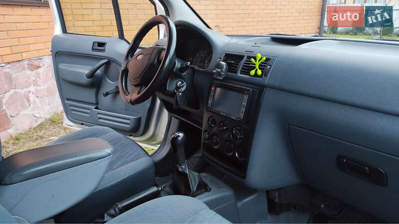 Минивэн Ford Transit Connect 2007 в Любешове