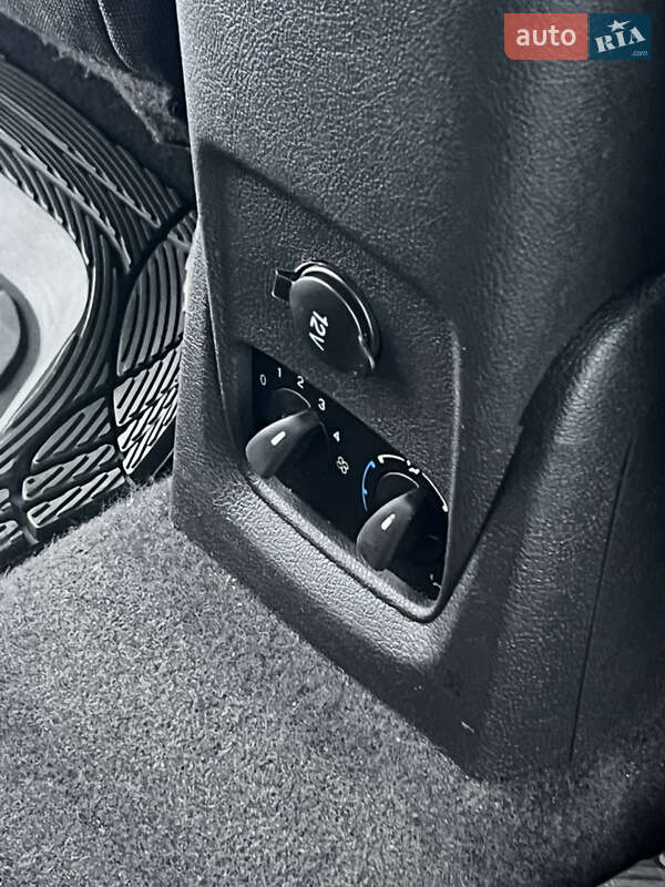 Мінівен Ford Transit Connect 2017 в Житомирі