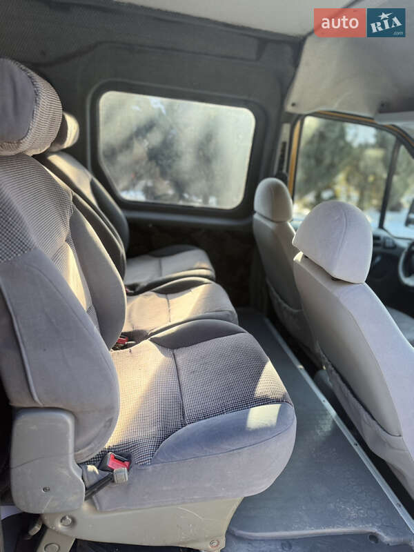 Мінівен Ford Transit Connect 2003 в Самборі