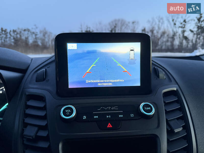 Вантажний фургон Ford Transit Connect 2018 в Радивиліві