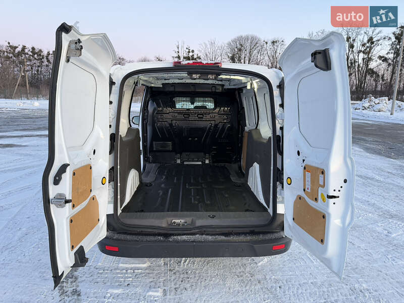 Вантажний фургон Ford Transit Connect 2018 в Радивиліві