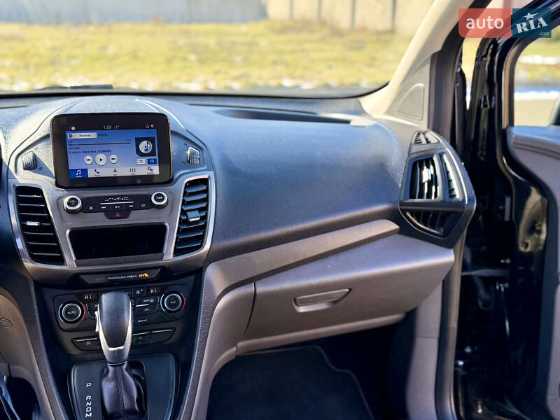 Минивэн Ford Transit Connect 2018 в Одессе